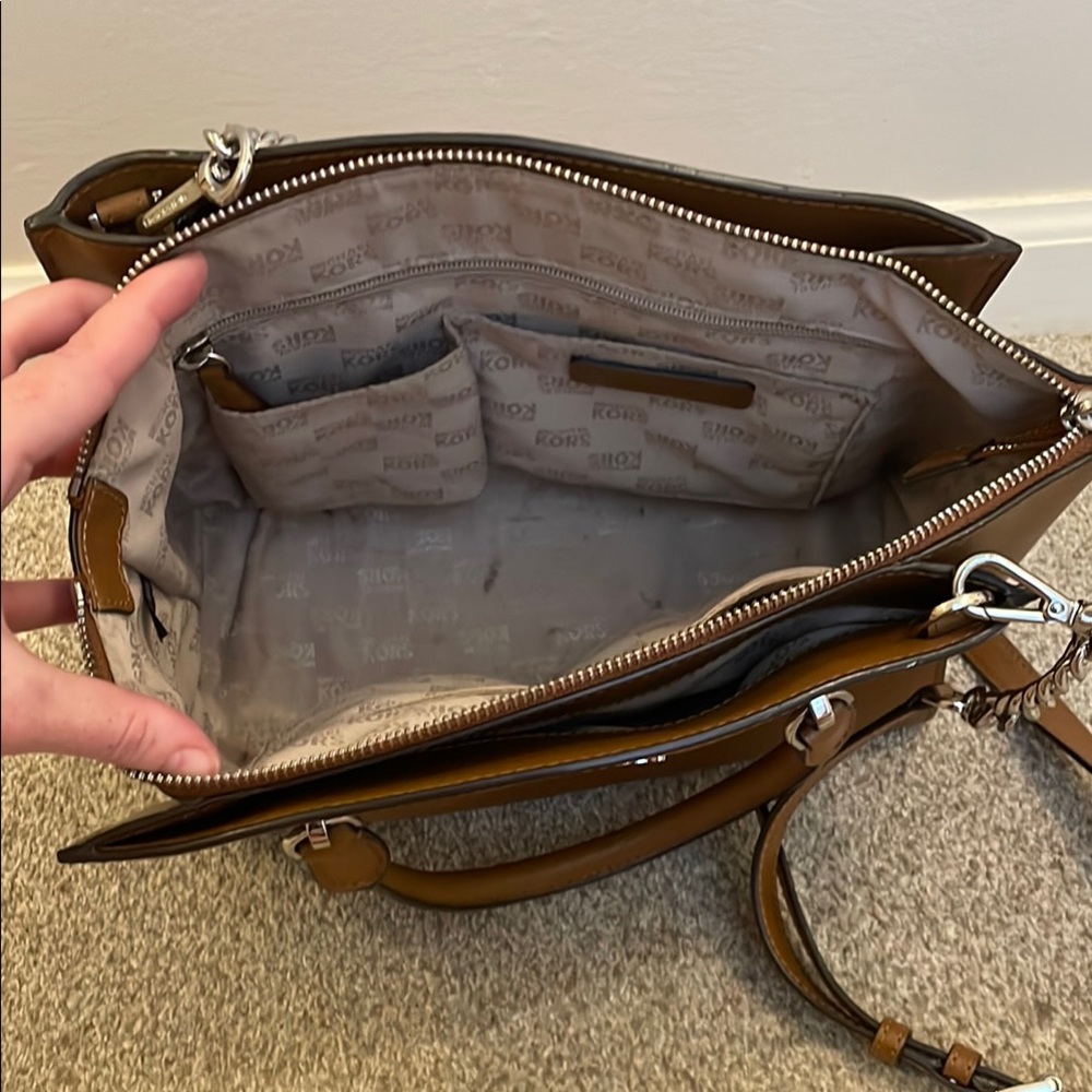 Michael Kors Tan Hand Bag - Picture 11 of 12
